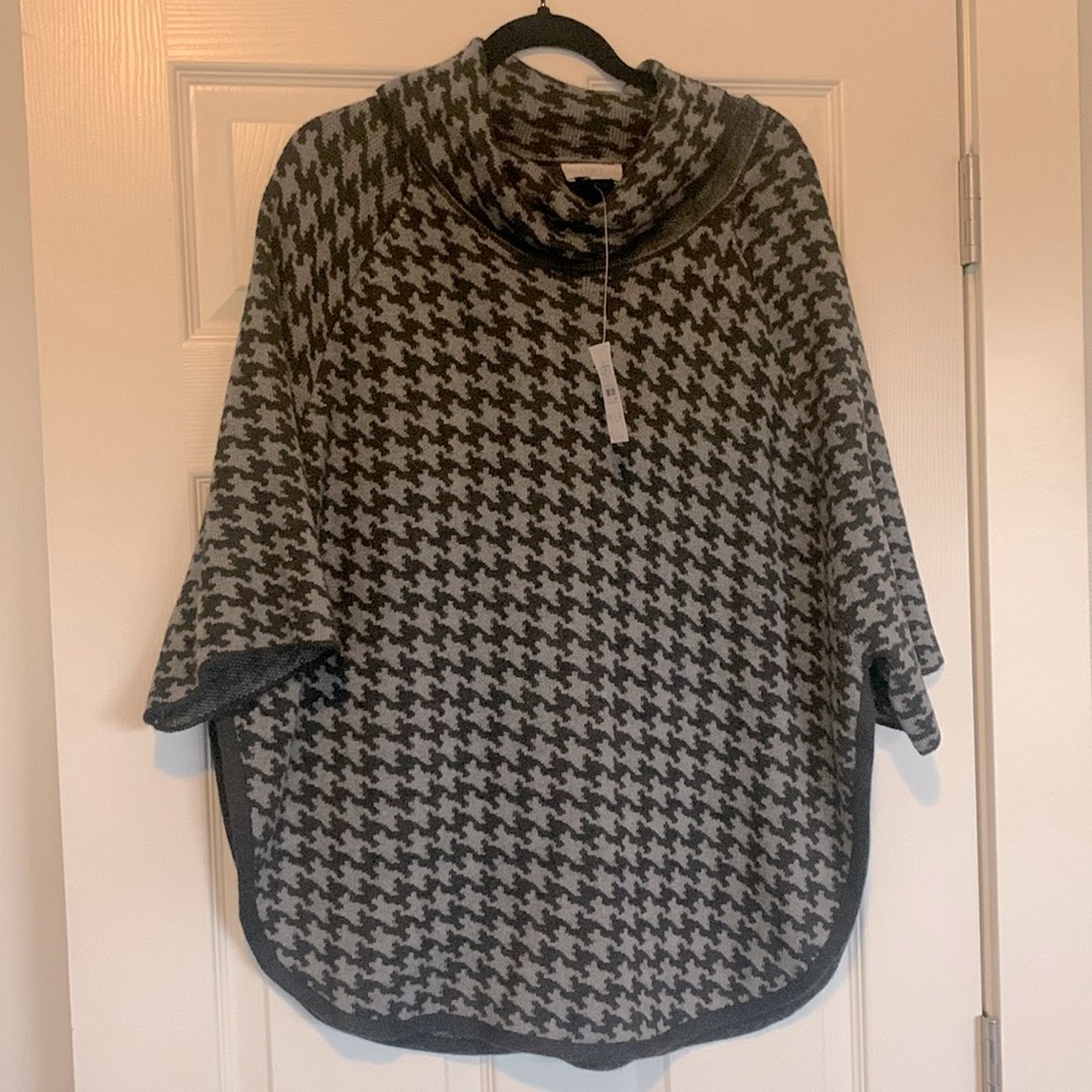 Sweater Pancho NWT